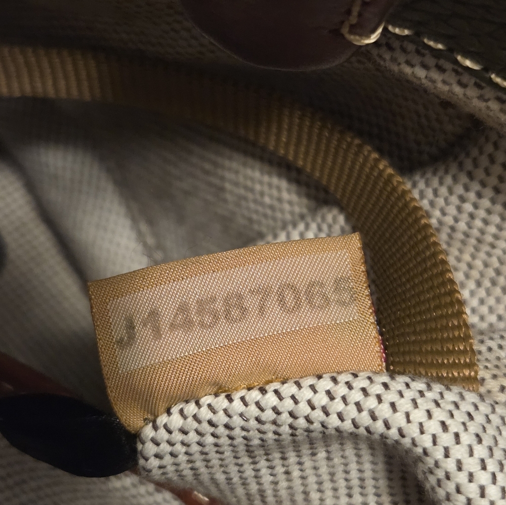 Vintage Dooney and Bourke "Brenna" Avacado satchel / crossbody - Picture 8 of 9